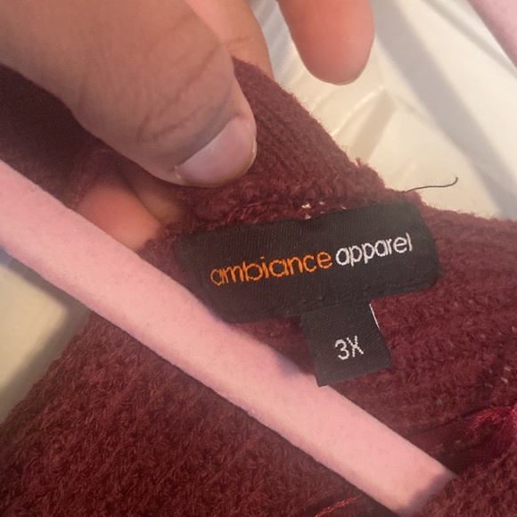 Burgundy sweater with crossed back from fashion nova - Picture 4 of 6